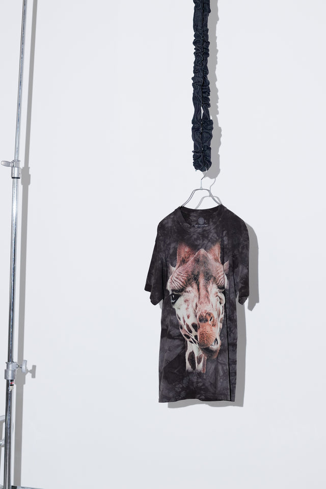 Giraffe Graphic TEE